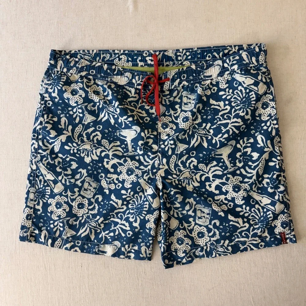 Tommy Bahama Swim Trunks Large Blue White Floral Cocktail Print Board Shorts‎